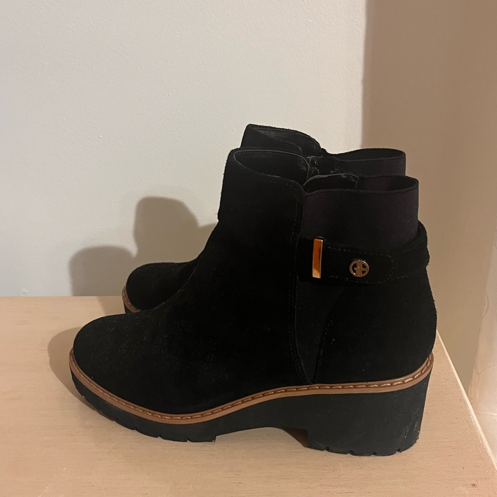 Giani Bernini black booties. Size 7.5. Like new!